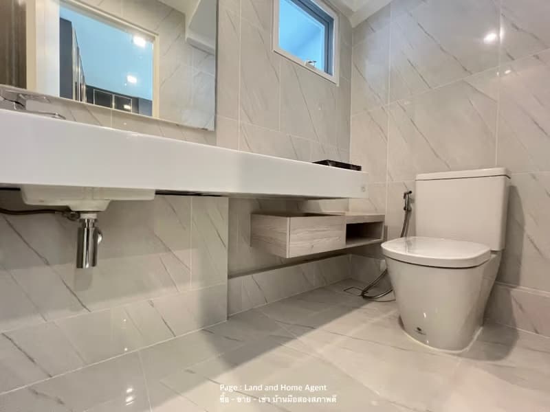4 Bedroom House for Sale at Manthana Motorway-Krungthep Kreetha
