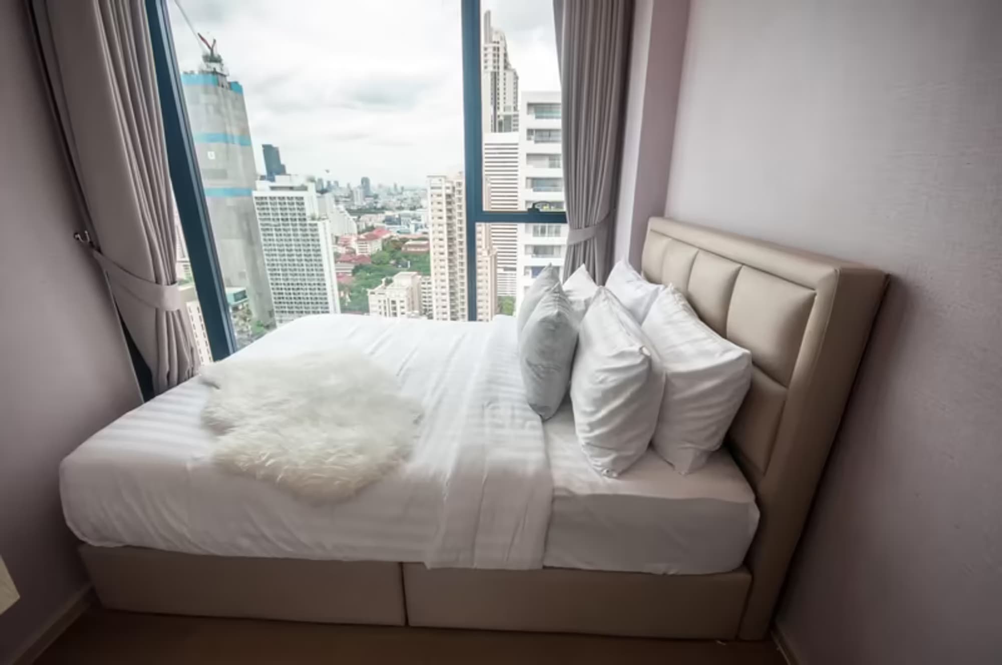 Ashton Asoke - Image 5