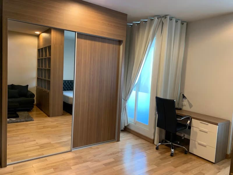 null Bed Condo for Rent  Near Chit Lom BTS