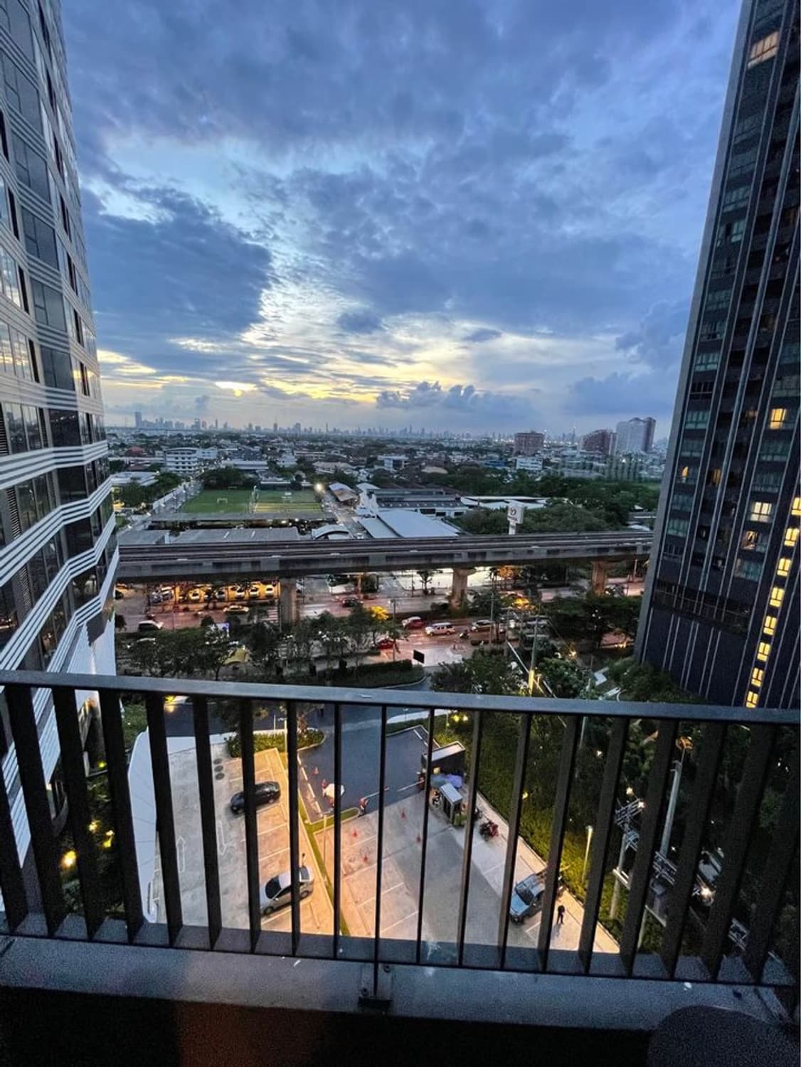 1 Bedroom Condo for Rent, Sale at Ideo Mobi Sukhumvit Eastpoint - Image 8