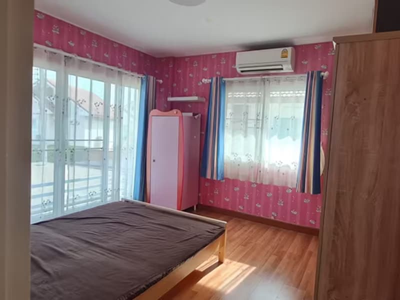 4 Bedroom undefined