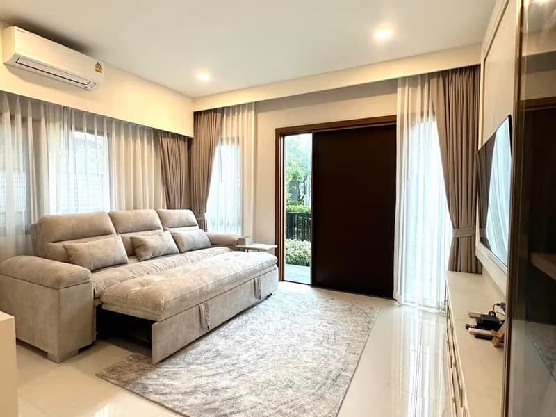 4 Bed House for Rent in Bang Phli