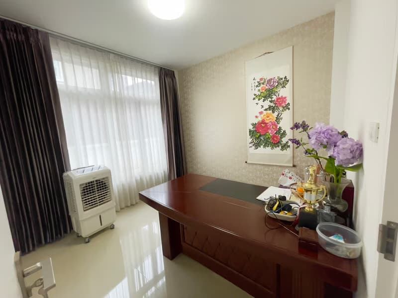 4 Bed House for Rent in San Kamphaeng