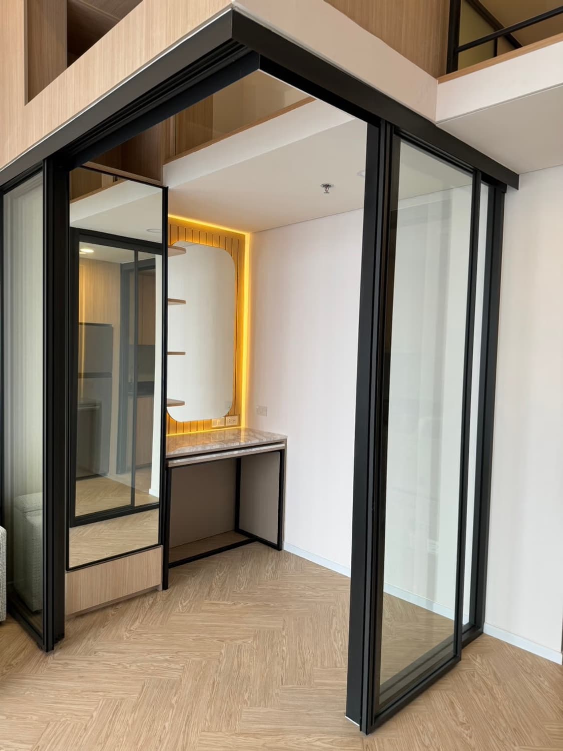 1 Bed Condo for Rent in Huai Khwang - Image 13