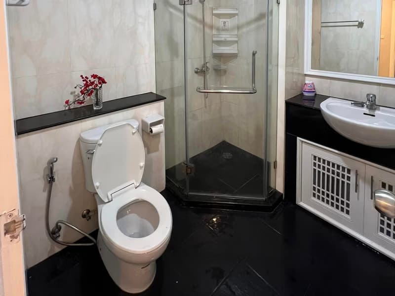 2 Bed Condo for Rent and Sale in Watthana