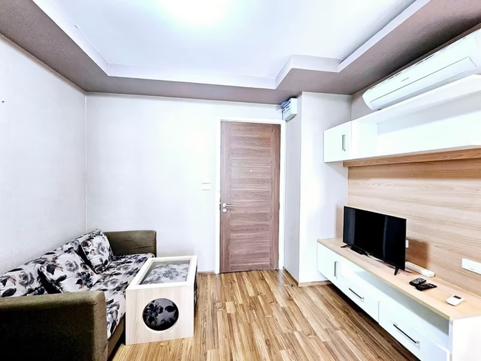  - Image 1
