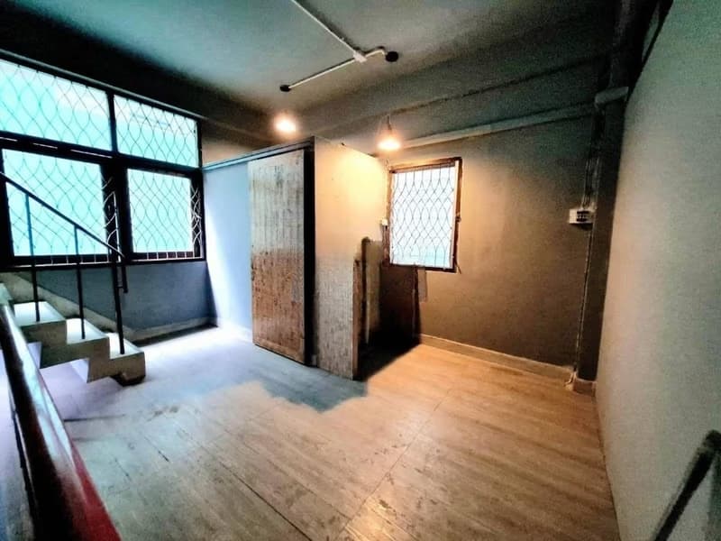 5 Bed Commercial for Rent in Bang Rak