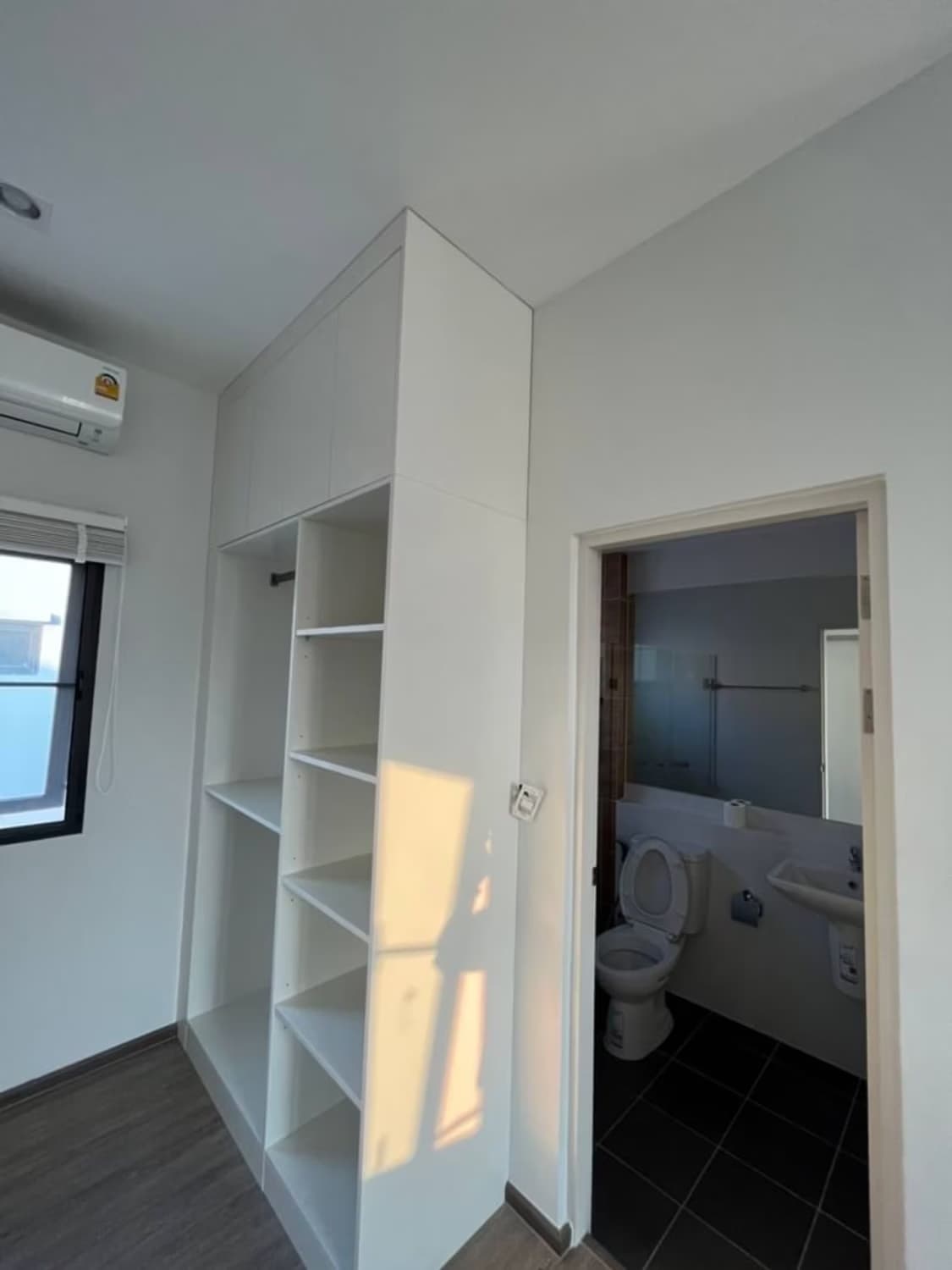 3 Bed House for Rent and Sale in Bang Phli - Image 8