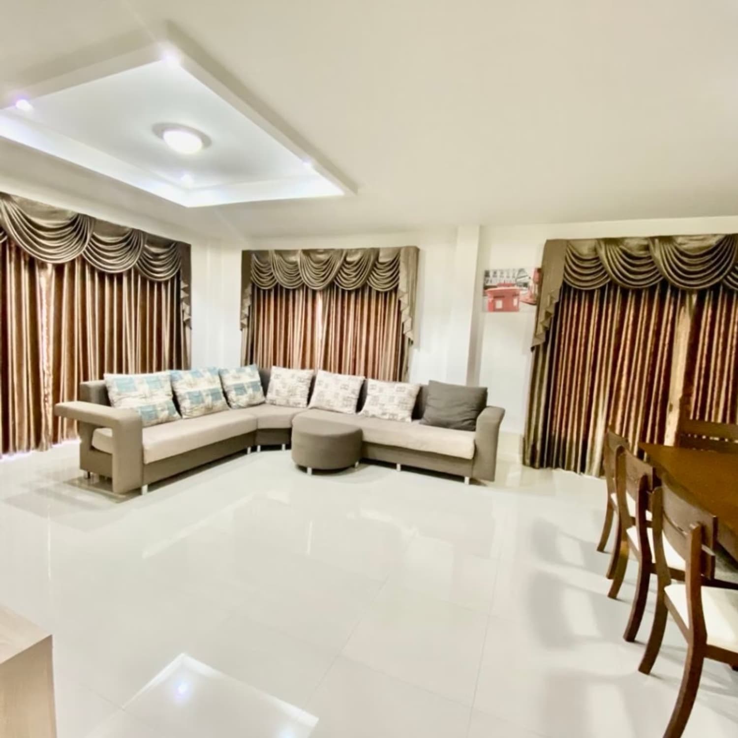 5 Bed House for Rent and Sale in San Kamphaeng - Image 5