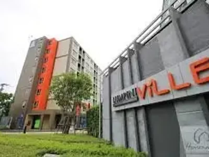 1 Bedroom Condo