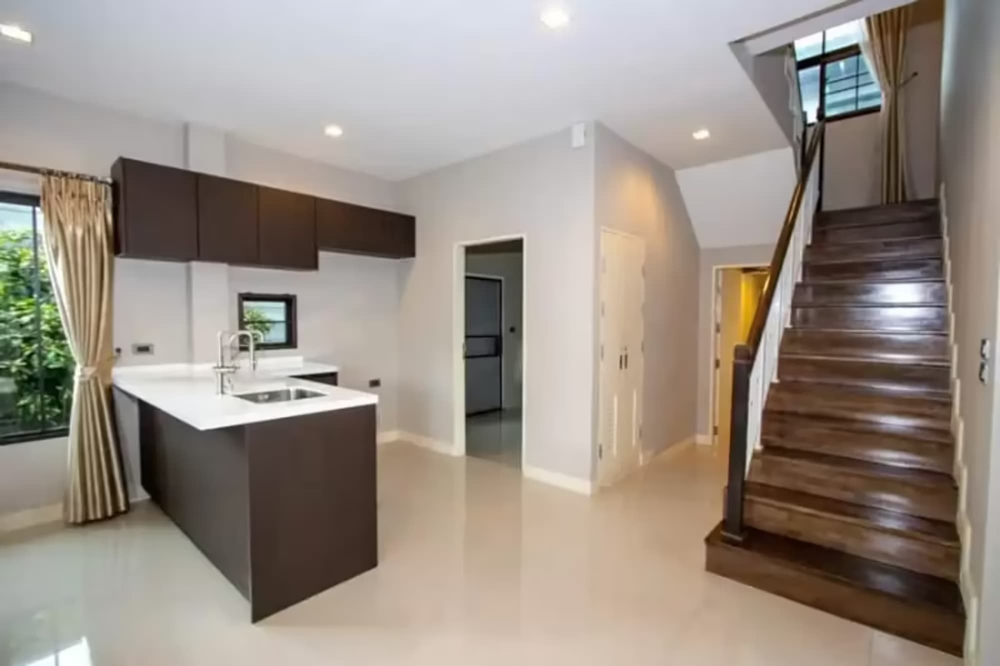 3 Bedroom House - Image 6