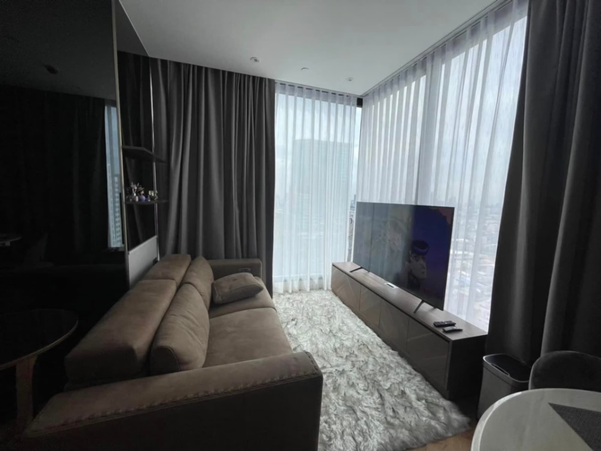2 Bed Condo for Rent  Near Phra Ram 9 MRT - Image 2