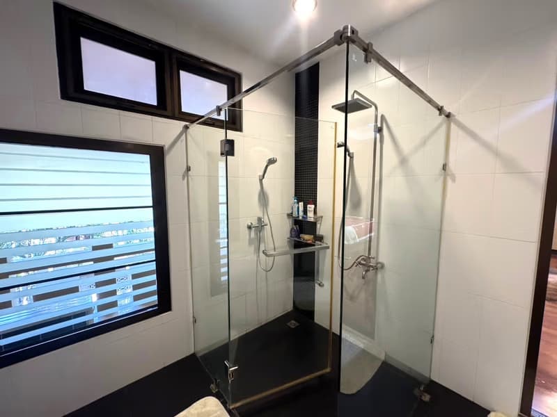 6 Bed House for Sale in Hang Dong District