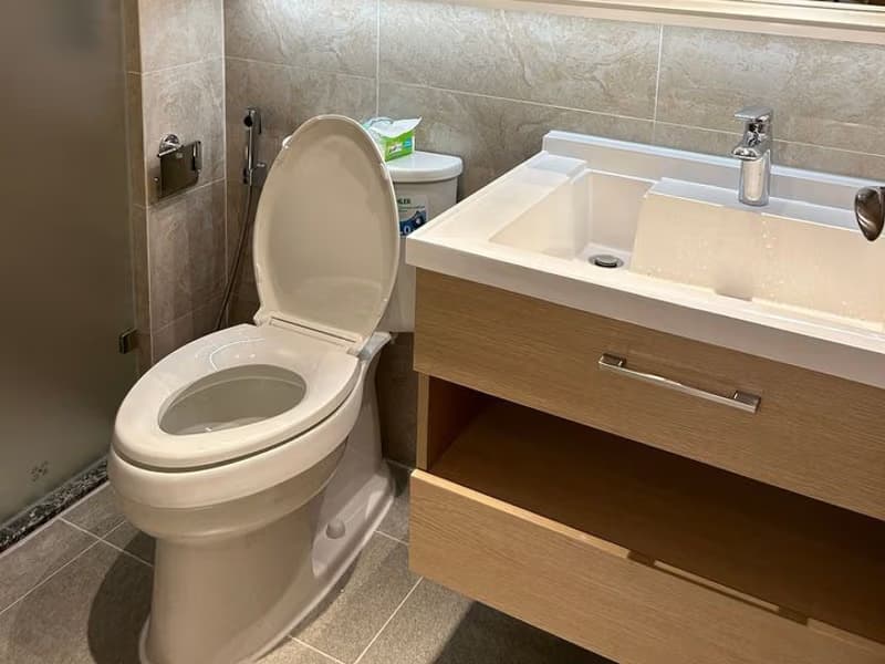 Condo for Rent at Regal Sathon-Naradhiwas