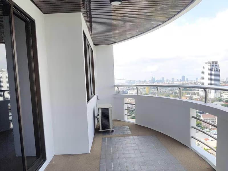 Condo for Rent at Flora Ville