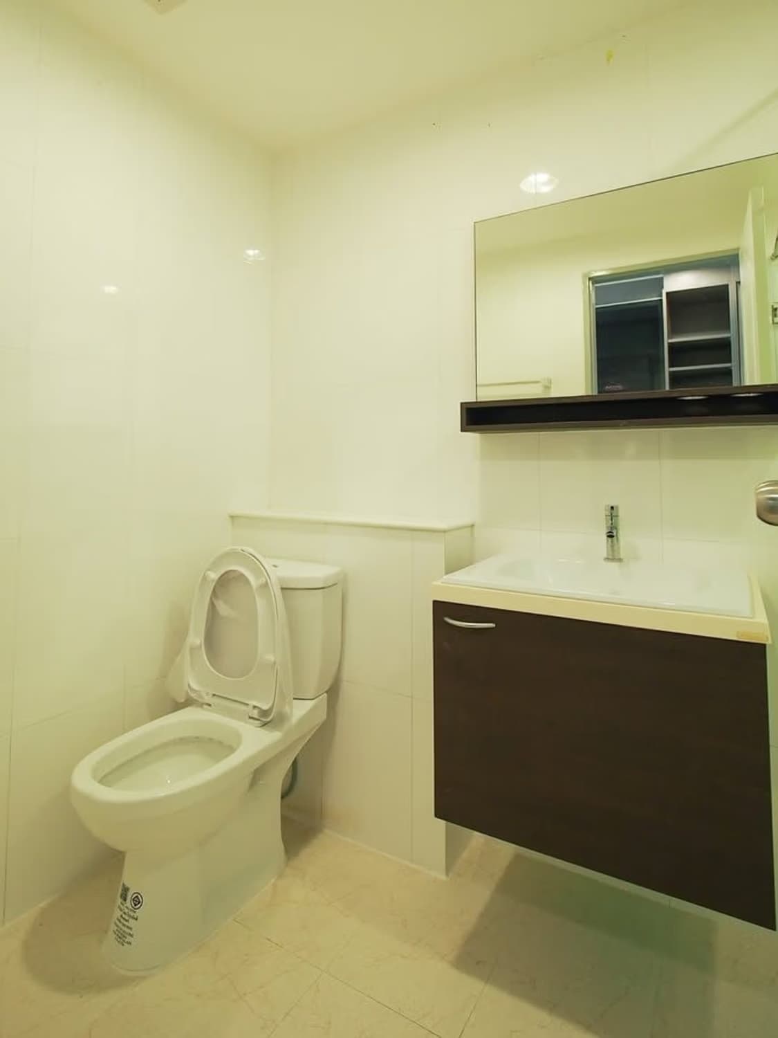 4 Bed Condo for Rent in Khlong San - Image 12