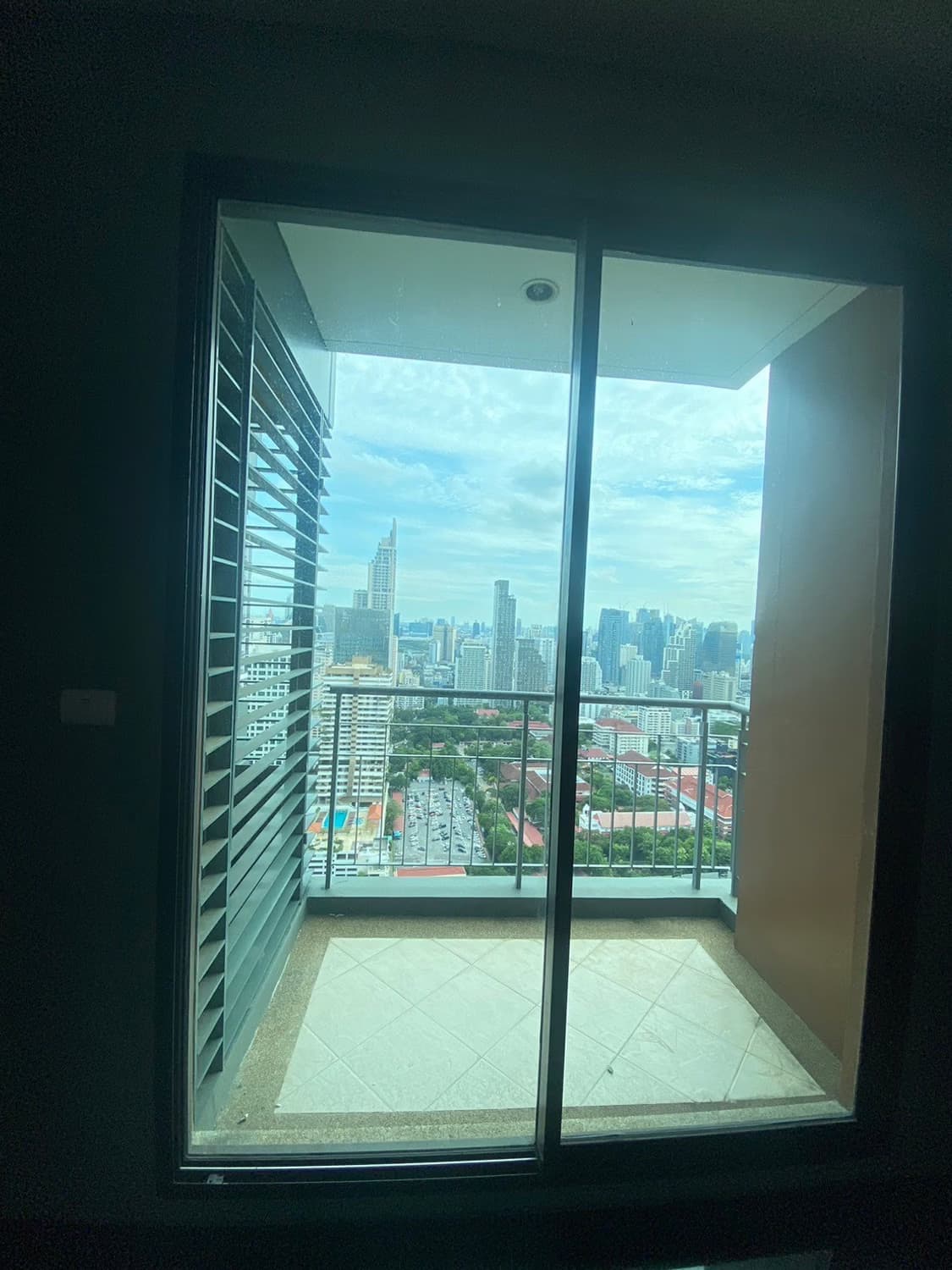 5 Bedroom Condo - Image 4