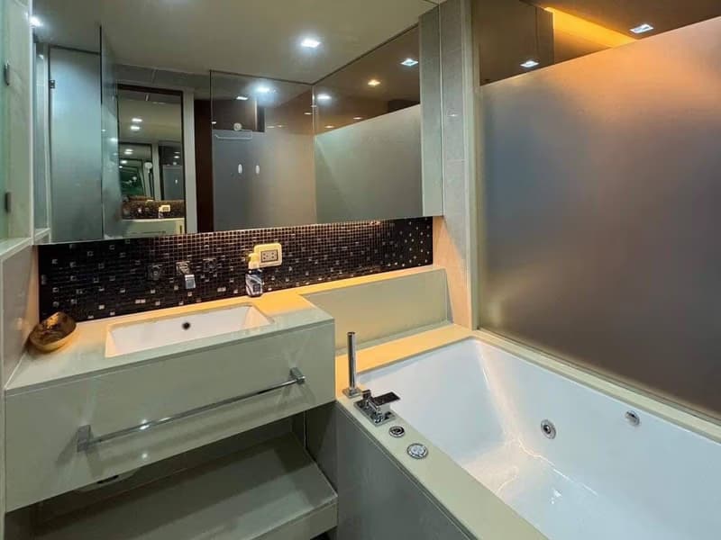 2 Bed Condo for Sale in Bang Rak
