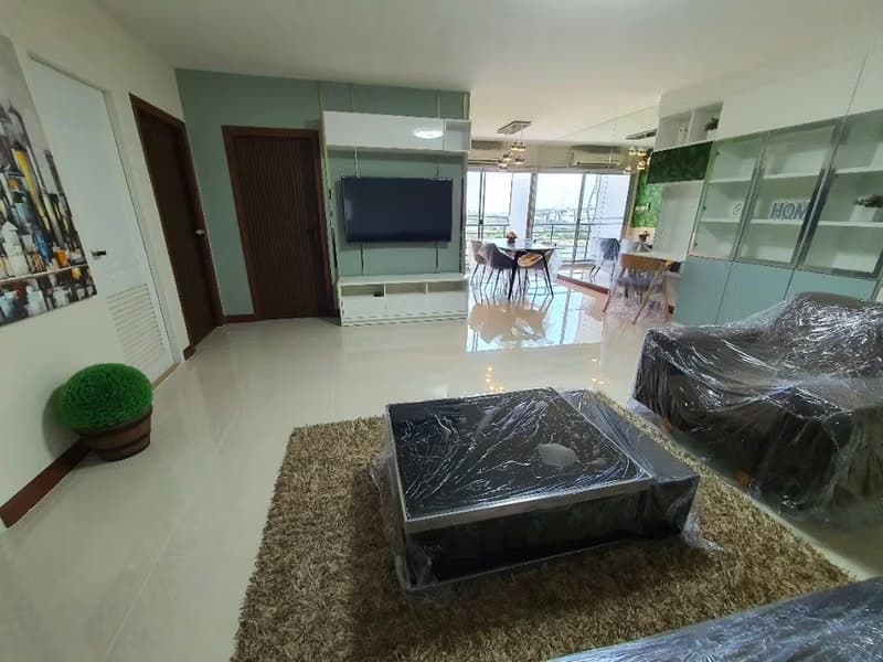 Condo for Rent at S.V. City Tower