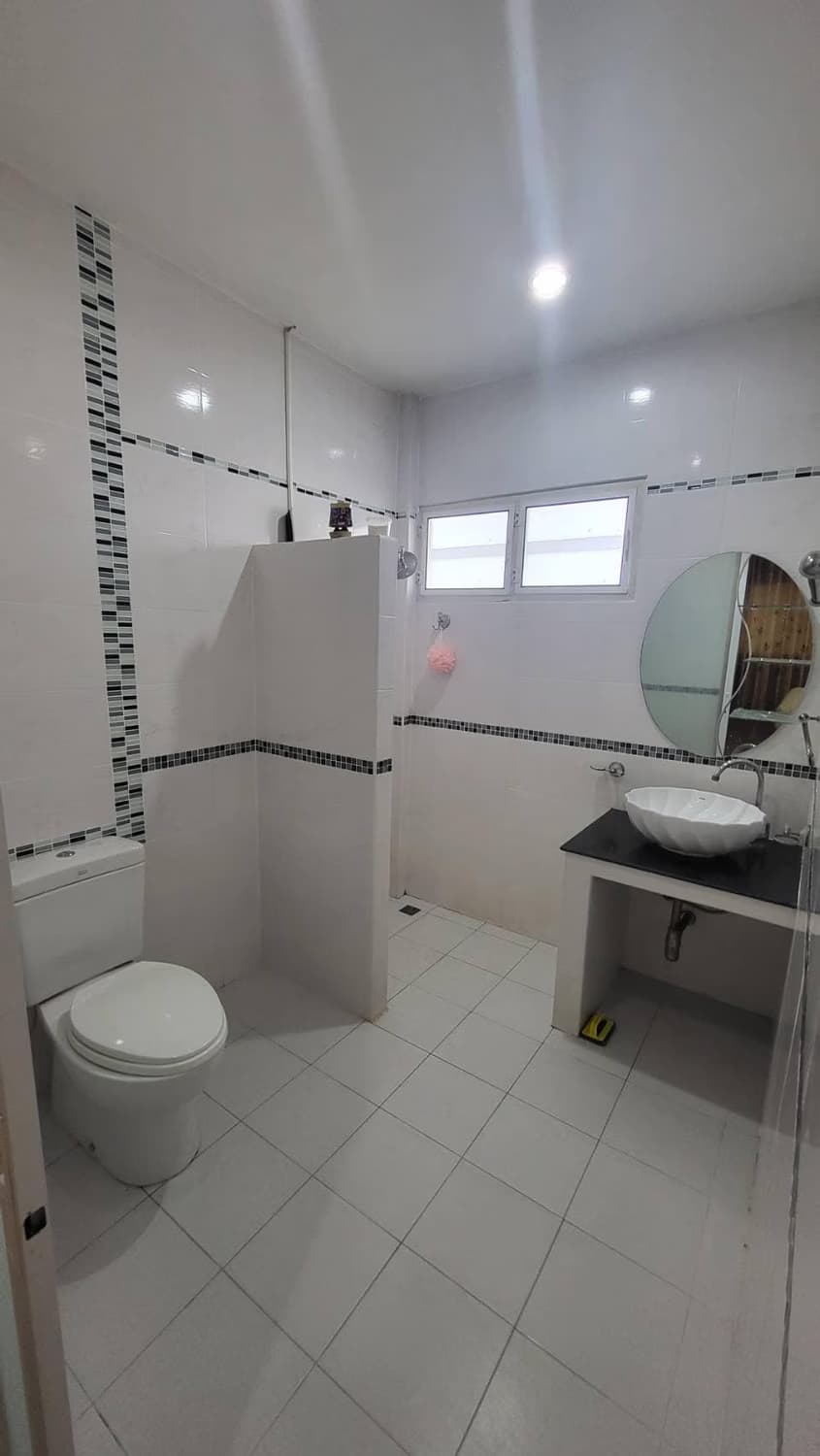  - Image 5