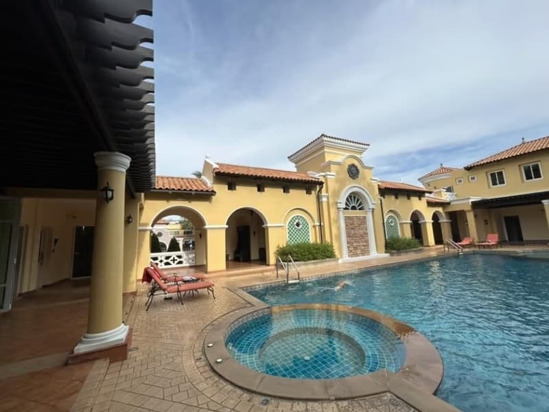 3 Bed Condo for Rent in Bang Phli