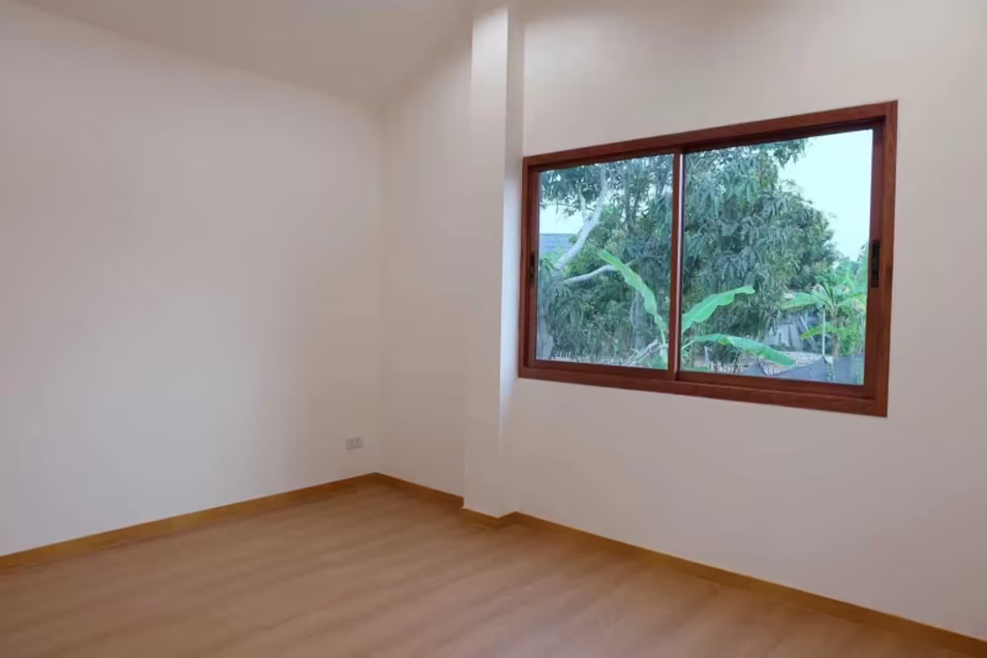 3 Bedroom House - Image 35