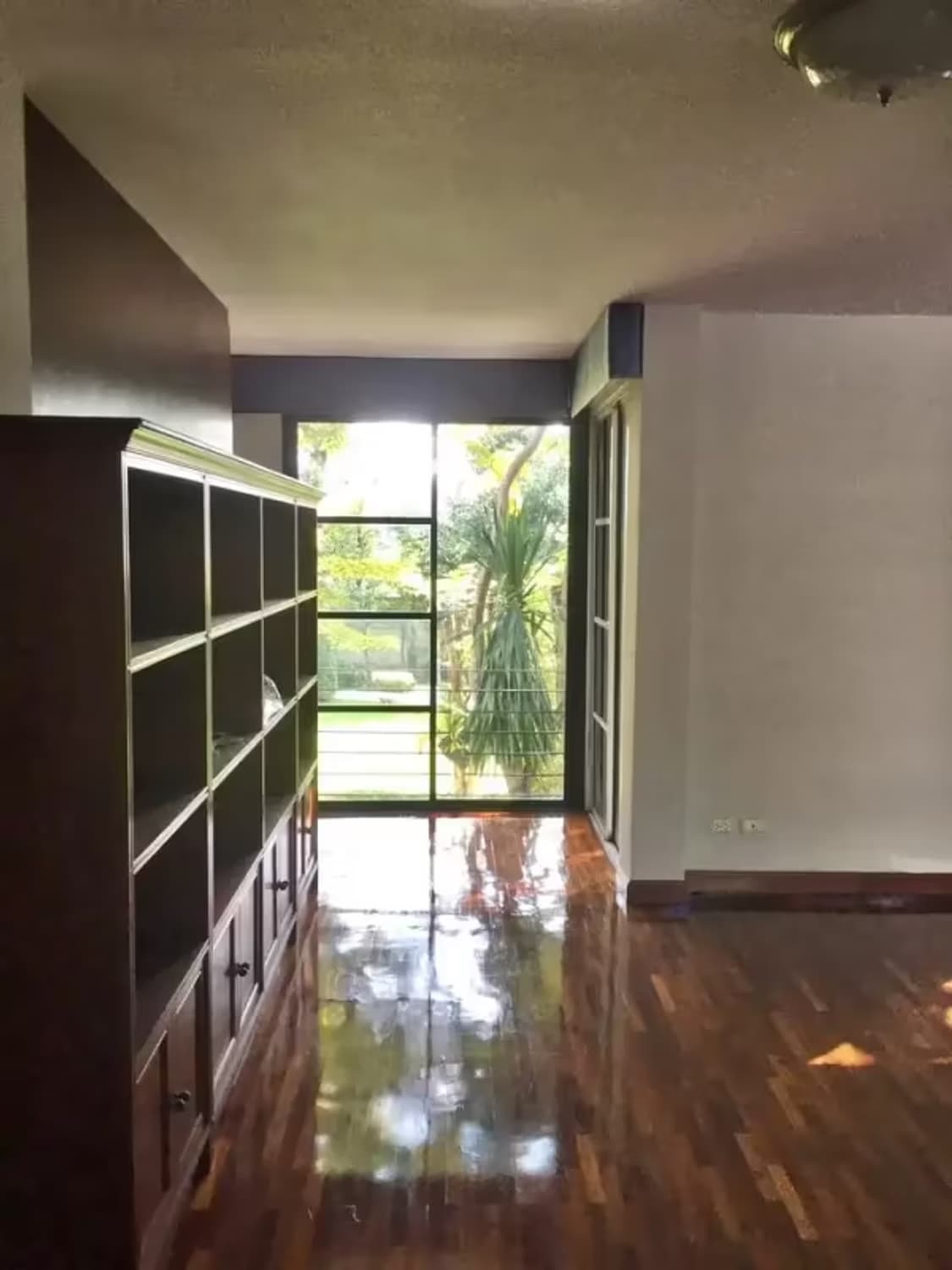 5 Bedroom House - Image 20