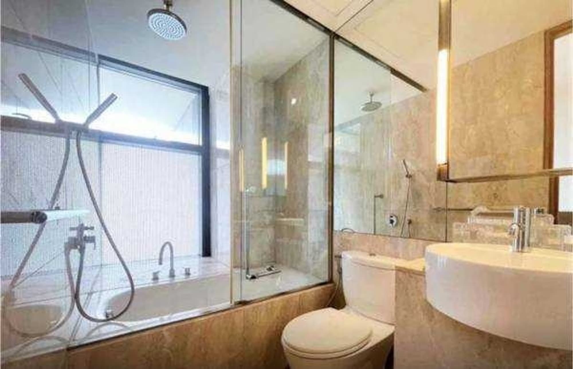 2 ห้องนอน คอนโด สำหรับ ขาย ใน Sathon - Image 9