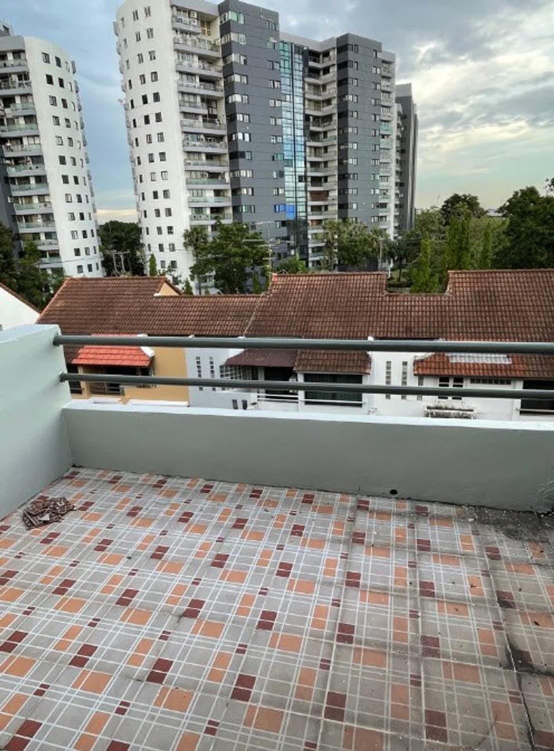5 Bed Commercial for Rent in Bang Phli District - Image 9