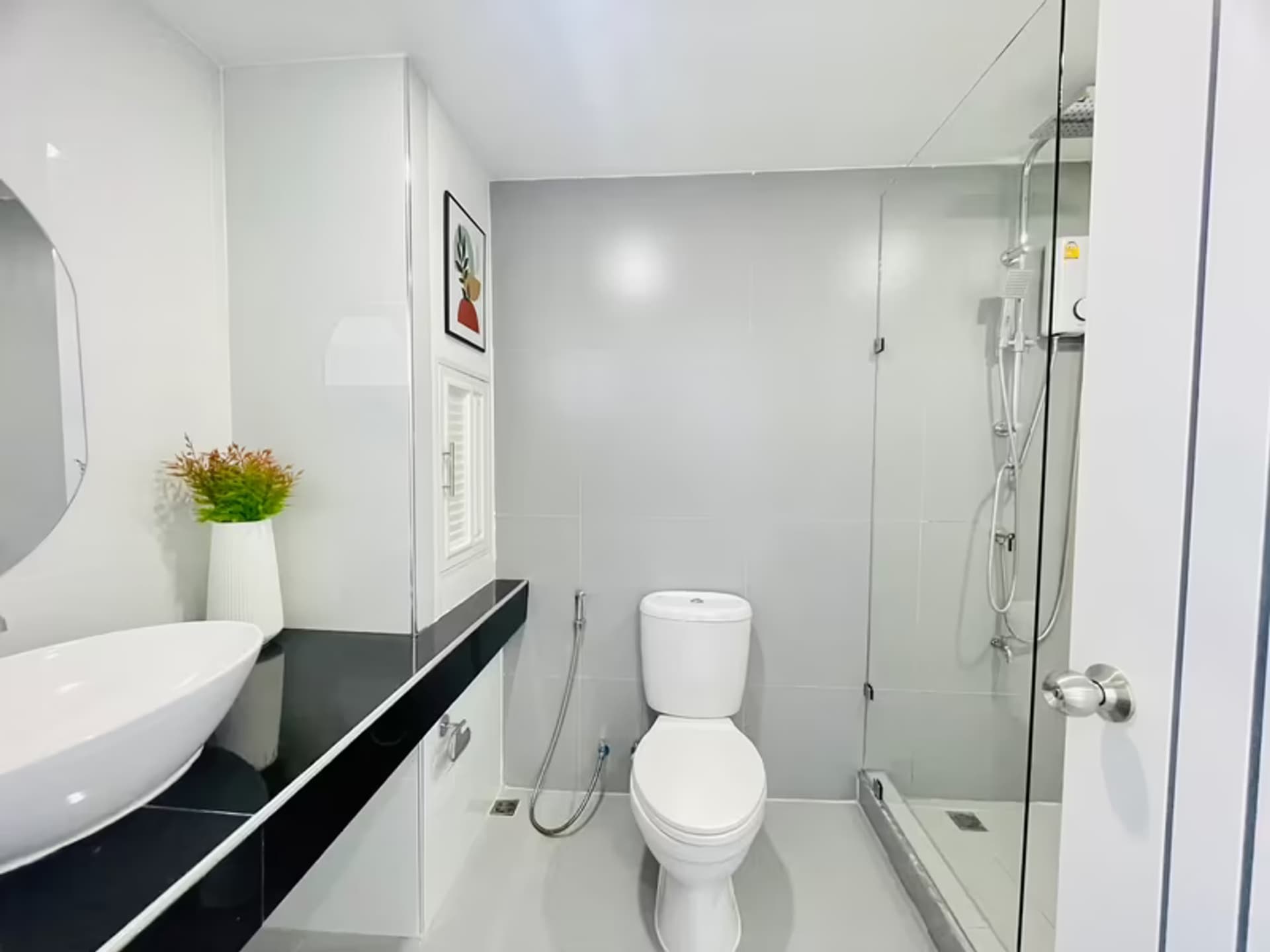 1 Bedroom Condo - Image 7