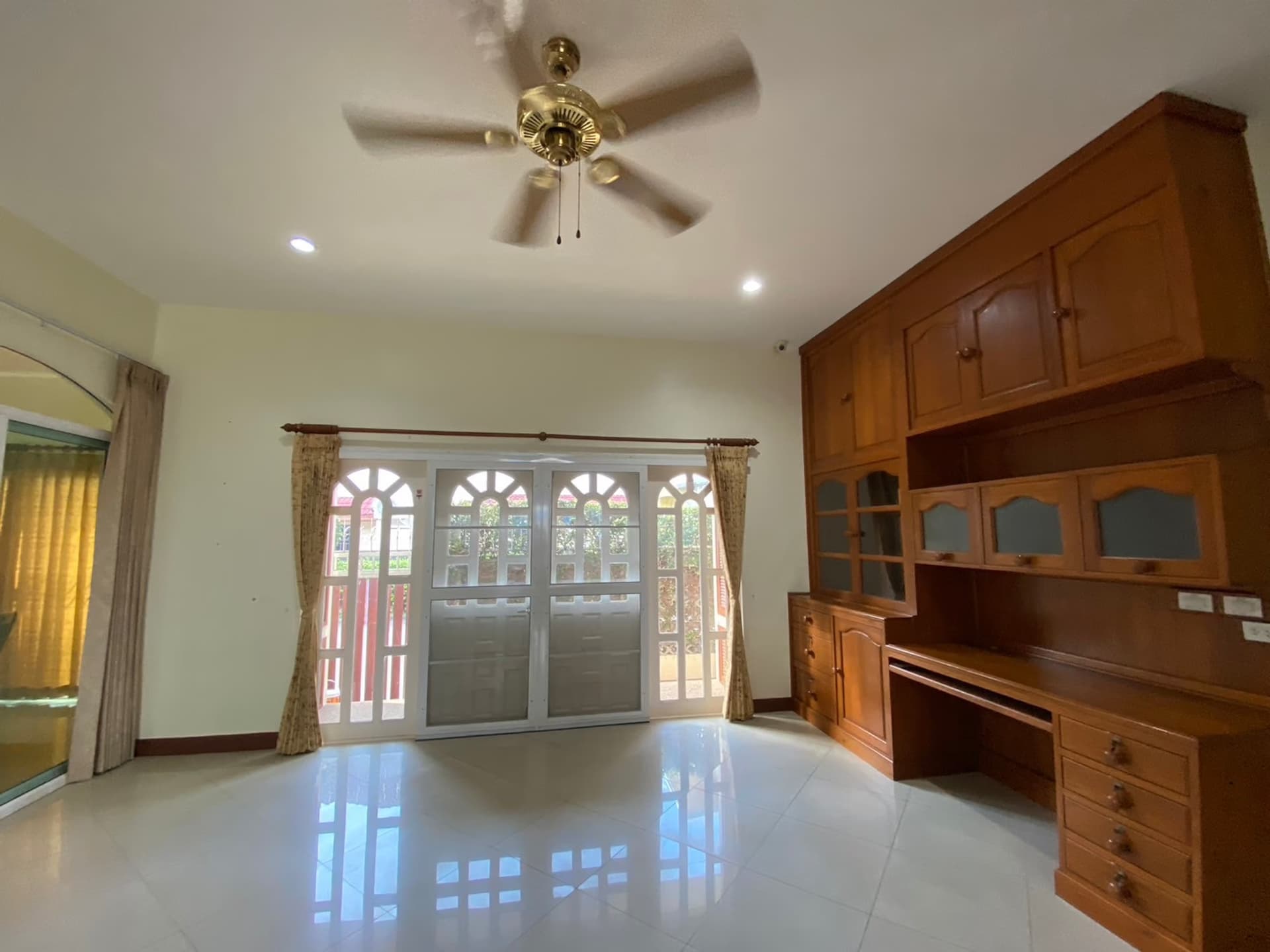 3 Bed House for Rent and Sale in Mueang Chiang Mai - Image 13