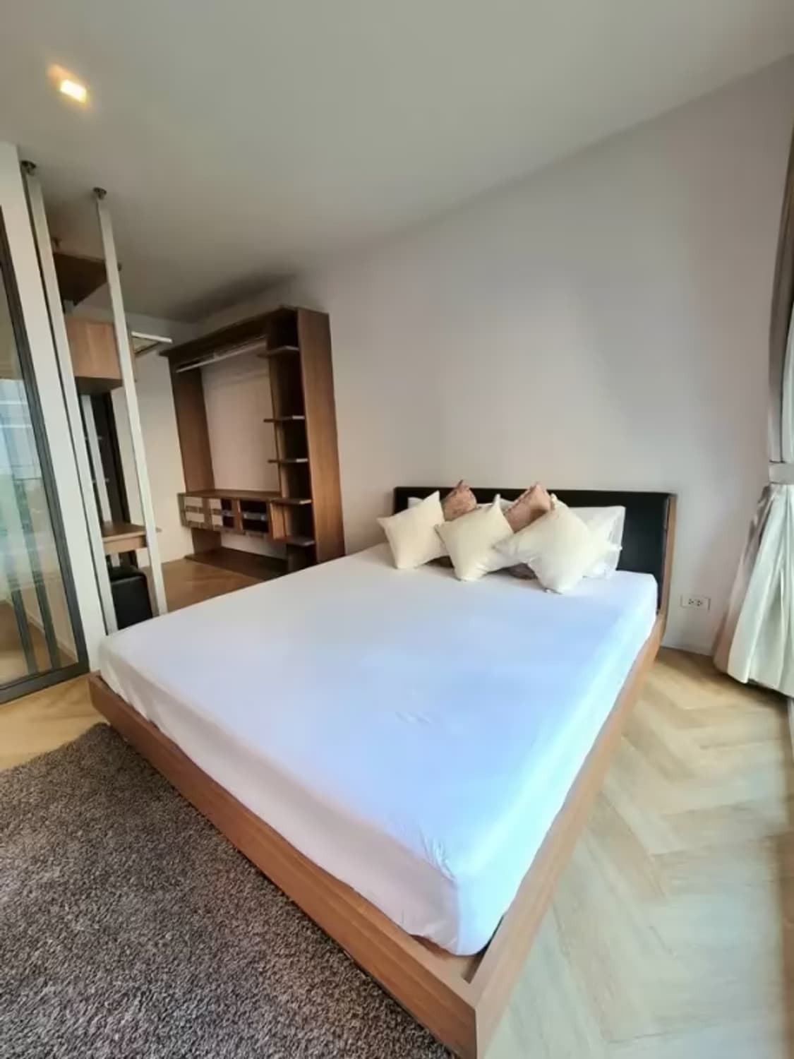 1 Bedroom Condo - Image 4