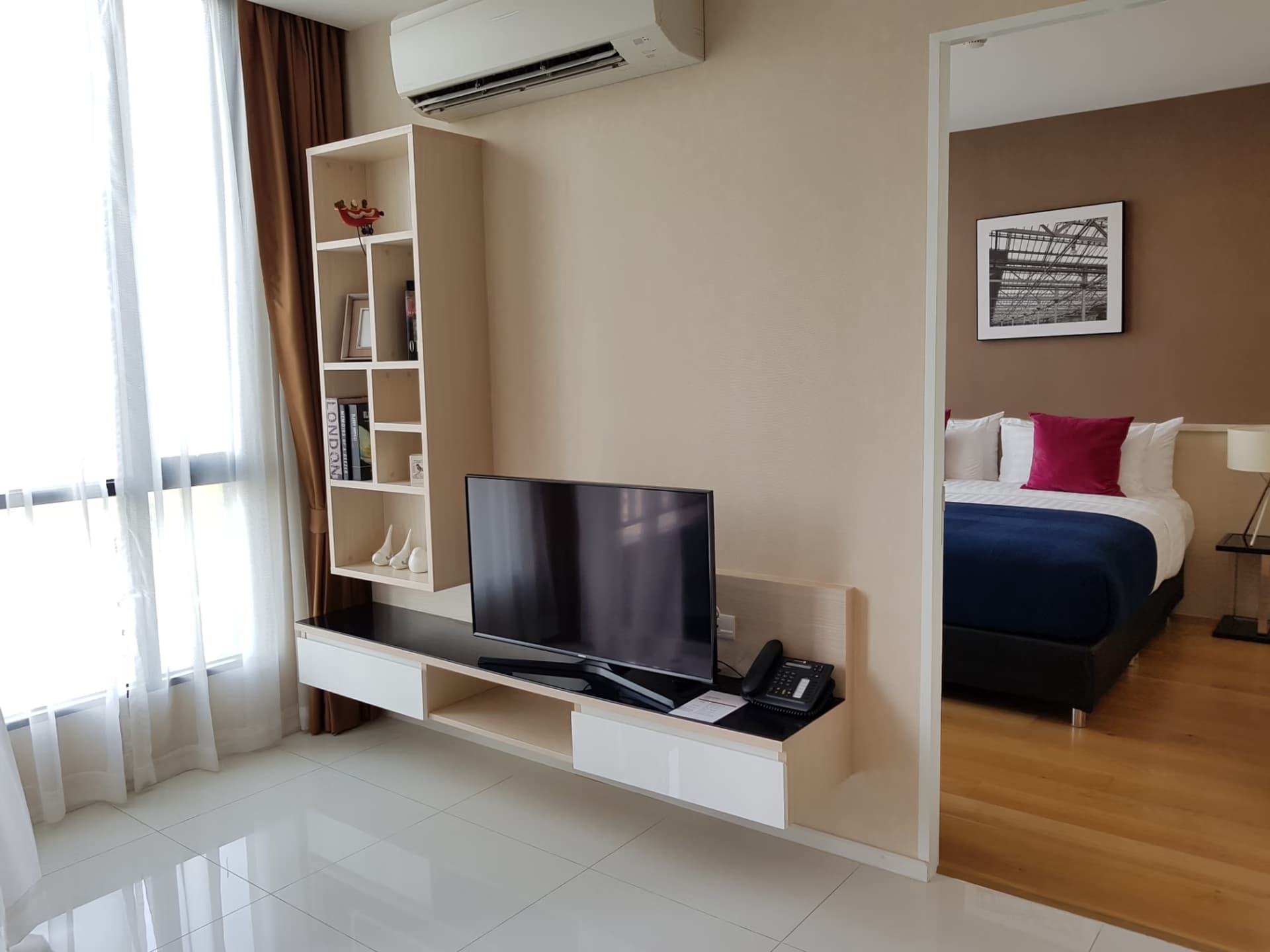 1 ห้องนอน คอนโด สำหรับ จำหน่าย ใน Watthana - Image 2