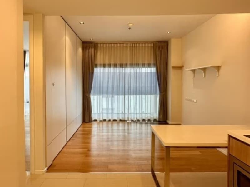 1 Bed Condo for Sale  Near Makkasan ARL