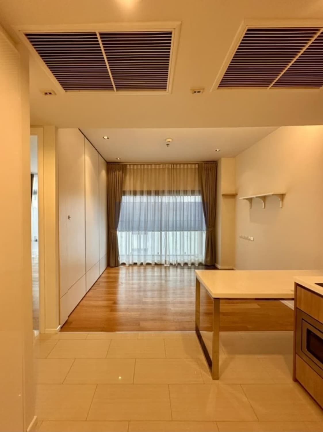 1 ห้องนอน Condo สำหรับ ขาย ใกล้ Makkasan ARL - Image 1