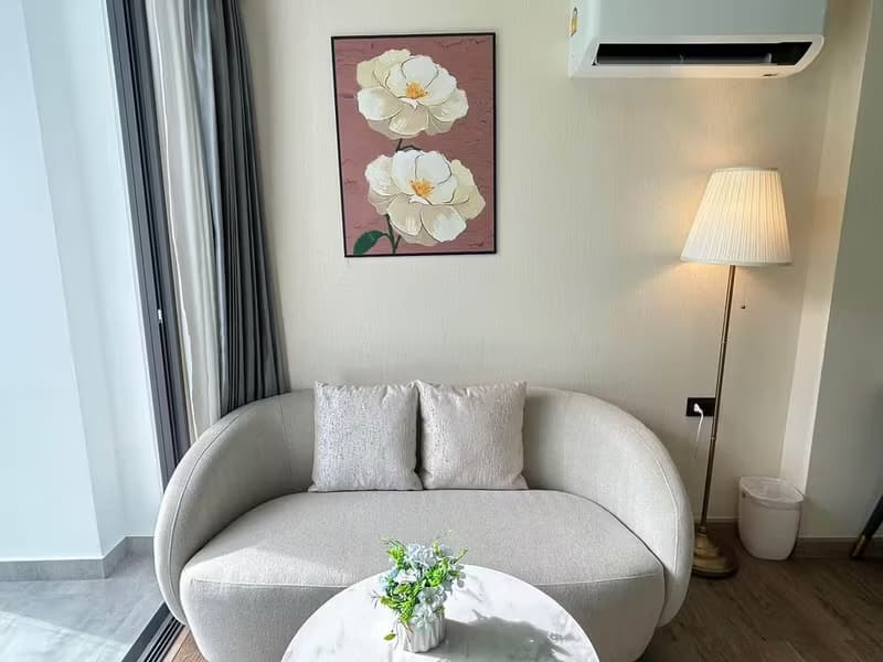 1 Bedroom Condo