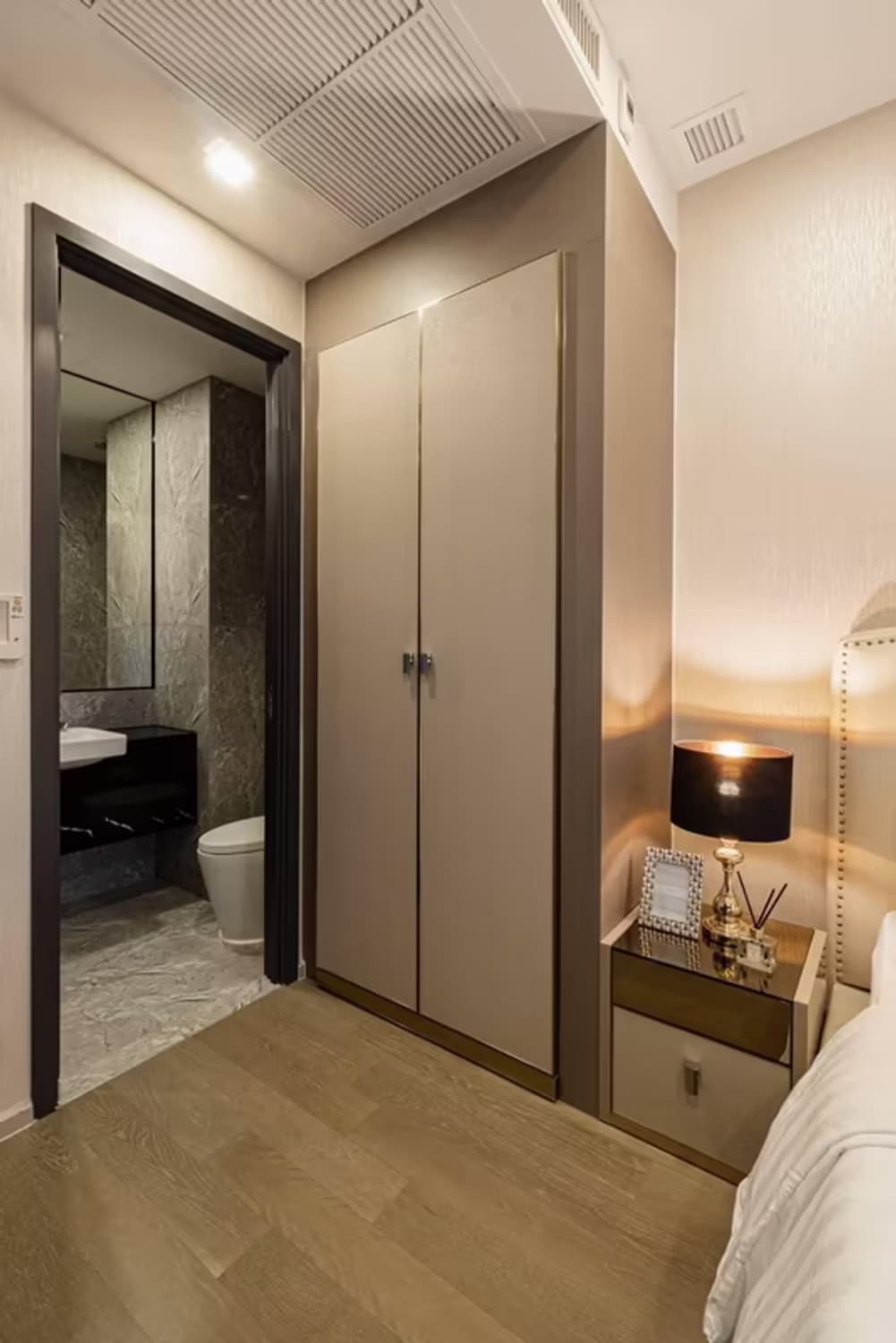  Condo for Rent at Ashton Asoke - Image 2