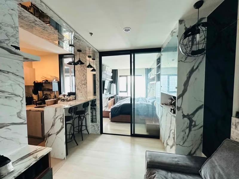 1 Bed Condo for Rent in Huai Khwang