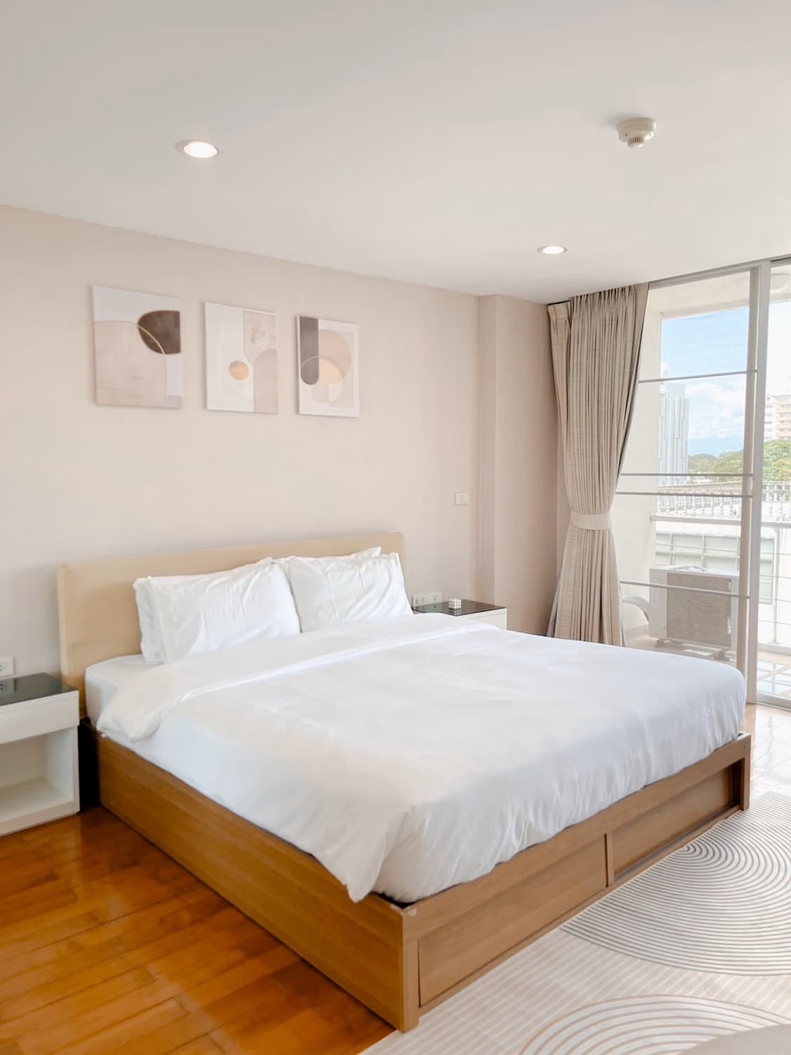 Condo for Rent at Twin Peaks - Image 11