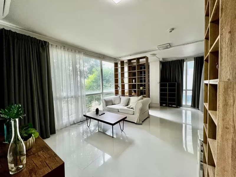 1 Bedroom Condo