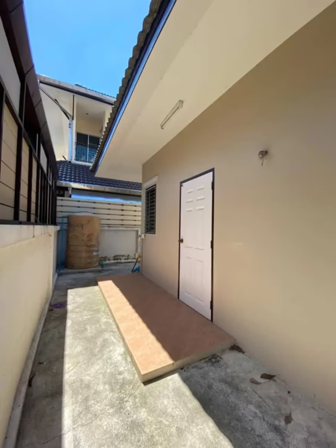 4 Bedroom House - Image 3