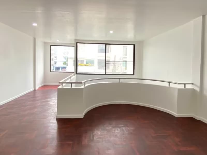 4 Bedroom Townhouse