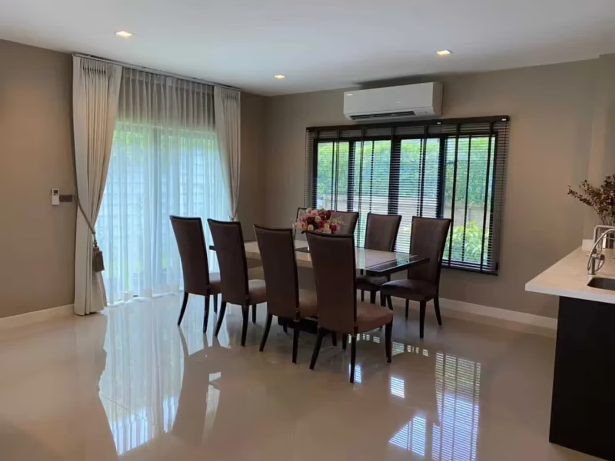 4 Bedroom House - Image 3