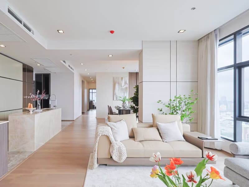 3 Bed Condo for Sale in Ratchathewi