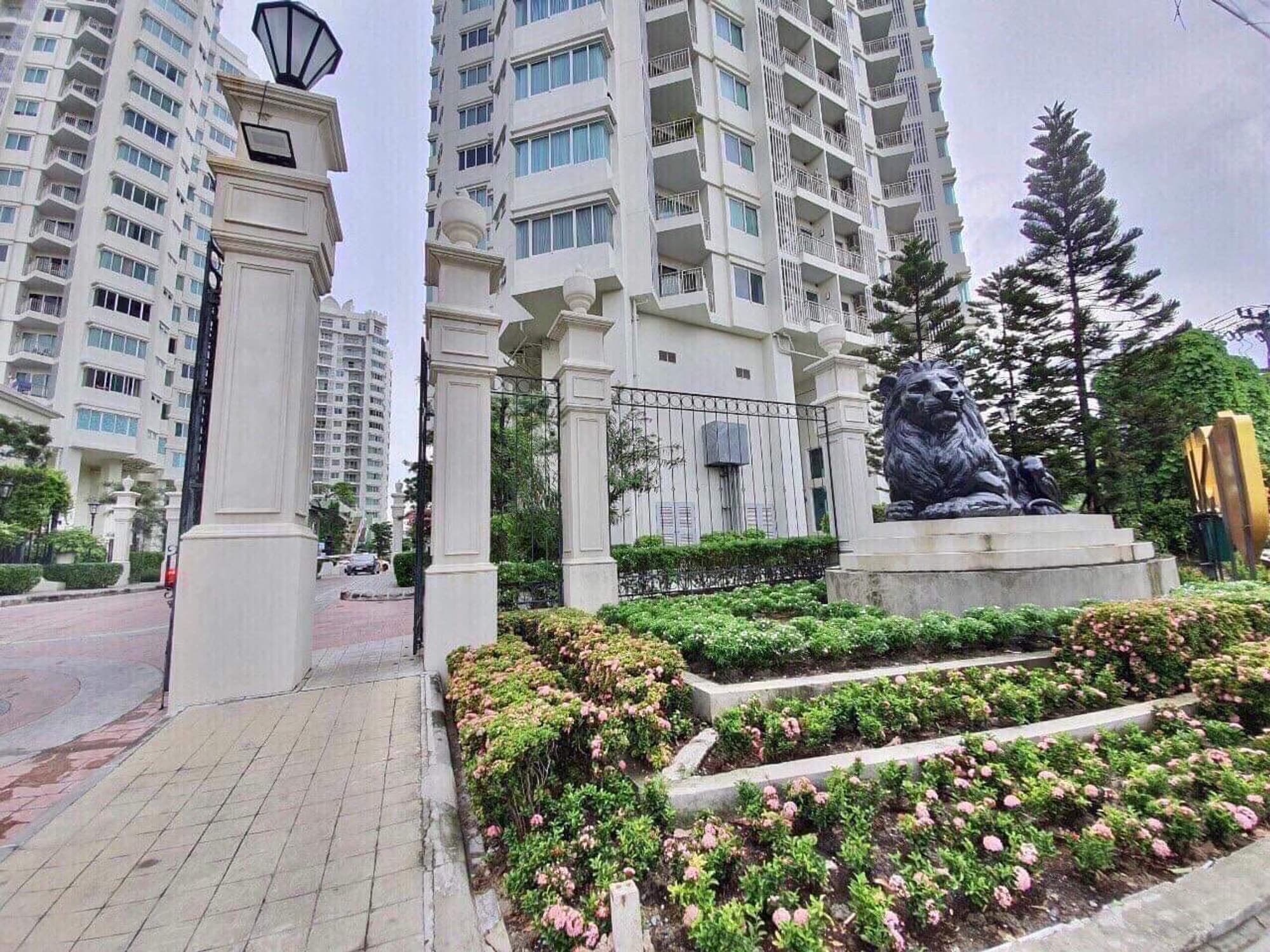 1 Bed Condo for Rent and Sale  Near Thailand Cultural Centre MRT - Image 16