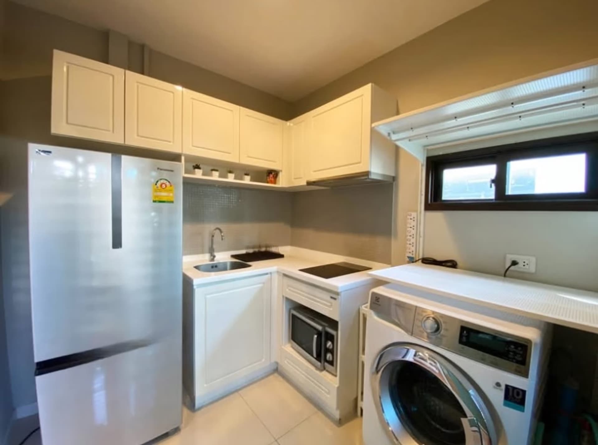 1 Bed Condo for Rent in Khlong Toei - Image 4