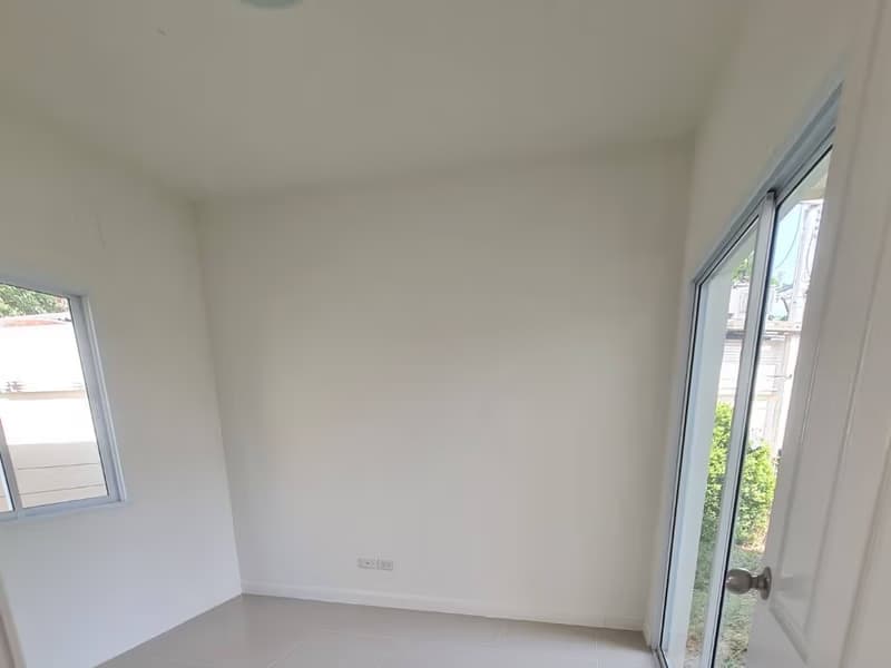 4 Bed House for Sale in Saraphi