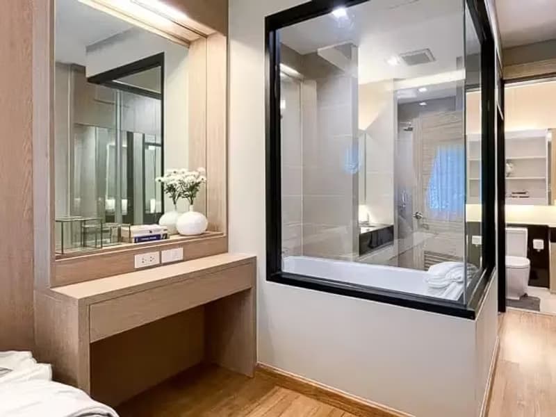 1 Bedroom Condo