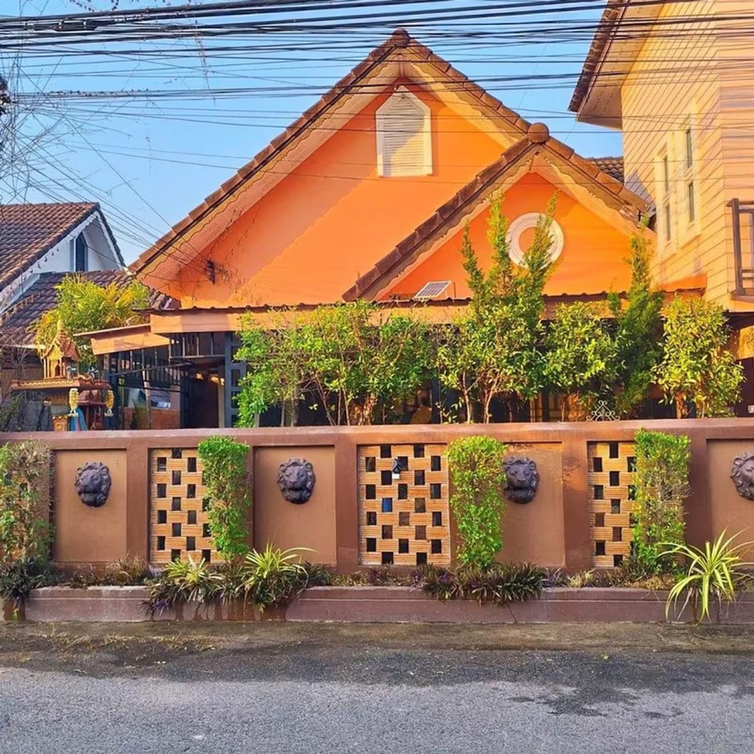 4 Bedroom House - Image 1