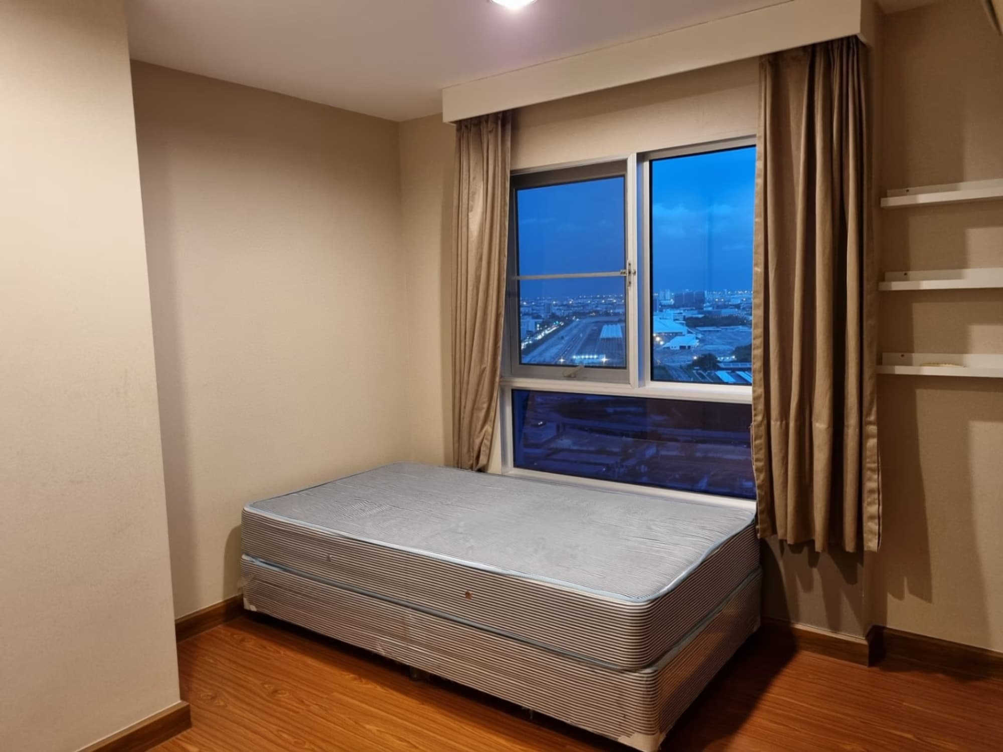 3 Bed Condo for Rent  Near Phra Ram 9 MRT - Image 5
